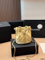 chanel 25 bag size : 17 X 18cm - Image 4