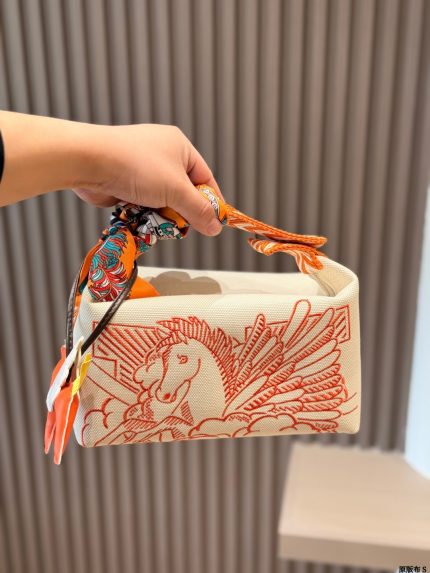 HERMES BAG SIZE : 24 CM