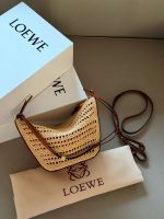 Loewe Hammock Hobo size：17 X 27X16cm