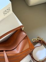 LOEWE PUZZLE  BAG SIZE :  24CM ,  18*11cm - Image 3