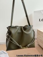 LOEWE BAG  size：38*30cm, 30*26cm, 24*18cm - Image 4