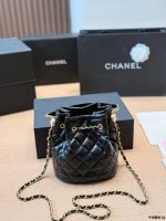 chanel 25 bag size : 17 X 18cm - Image 6