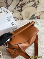 LOEWE PUZZLE BAG  SIZE : 18*11cm,  24*15cm - Image 4