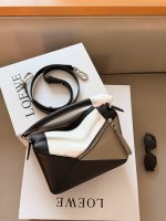 LOEWE PUZZLE BAG SIZE :  24CM