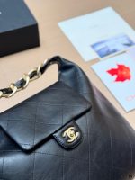 CHANEL 25K BAG SIZE : 40 35cm , 35 30cm - Image 7