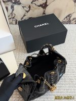 CHANEL 25 bag black leather size : 26 / 22 cm - Image 6