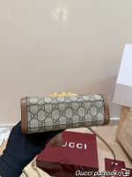 Gucci padlock handle size : 20 X 13 cm - Image 8