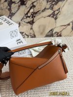 LOEWE PUZZLE BAG  SIZE : 18*11cm,  24*15cm - Image 6