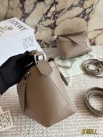 LOEWE PUZZLE BAG  SIZE : 18*11cm,  24*15cm - Image 6