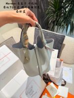 HERMES BAG SIZE : 18 CM - Image 9
