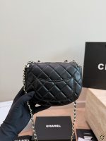CHANEL 25C BAG SIZE :  14×16×6.5 CM - Image 7
