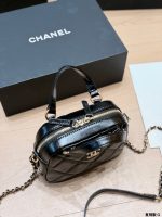 CHANEL 25N bag size : 18×13×7cm - Image 7