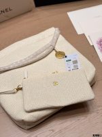 CHANEL 22 BAG  size :  30 X 32cm - Image 6