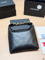 CHANEL 25K BAG SIZE : 40 35cm , 35 30cm - Image 9