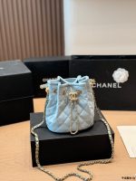 chanel 25 bag size : 17 X 18cm