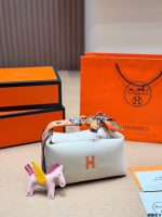 HERMES BAG SIZE : 24CM
