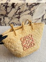 LOEWE BAG SIZE : 30 X 50 X 25cm - Image 2