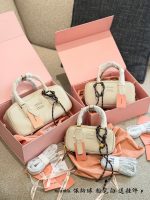 MIUMIU  BAG  SIZE : 20cm， 22cm， 28cm