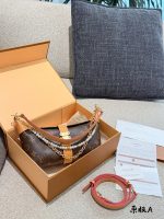 LOUIS VUITTON lv POCHETTE MIA BAG - Image 2