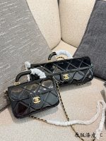 CHANEL 25K BAG  SIZE : 18/ 30CM