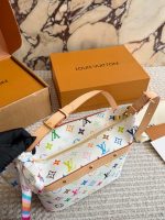 LOUIS VUITTON lv BAG SIZE : 22 X 13cm - Image 4