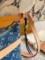 LOUIS VUITTON lv BAG SIZE : 22 X 13cm - Image 4