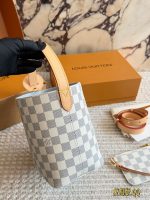 LOUIS VUITTON lv  All In BB - Image 5