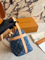 LOUIS VUITTON lv BAG SIZE : 22 X 13cm - Image 5