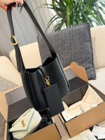 YSL MINI HOBO SIZE : 15×18 CM