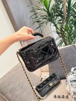 CHANEL 25K BAG  SIZE : 18/ 30CM - Image 5