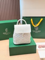 GOYARD BACKPACK SIZE : 19 X 22cm - Image 7