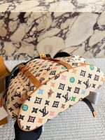 LOUIS VUITTON lv BACKPACK SIZE :  45 X 26cm - Image 8