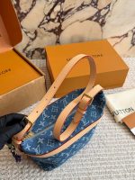 LOUIS VUITTON lv BAG SIZE : 22 X 13cm - Image 7
