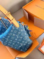 LOUIS VUITTON lv  BAG size：30*22cm - Image 8