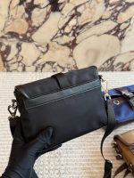PRADA BAG SIZE : 20 X 14cm - Image 9