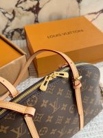 LOUIS VUITTON lv BAG size:33 X 21 CM - Image 7