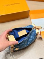 LOUIS VUITTON lv TRUNK BAG  SIZE :  23  X 16cm - Image 7