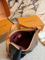 LOUIS VUITTON lv BAG SIZE : 34 X 19cm - Image 9