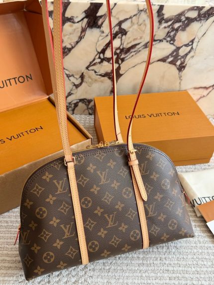 LOUIS VUITTON lv BAG size:33 X 21 CM