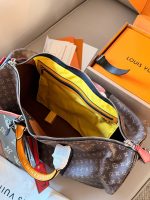 LOUIS VUITTON lv DUFFLE BAG SIZE :45*27cm - Image 10