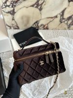 CHANEL 25C LP vanity  size : 19x 12 cm - Image 3