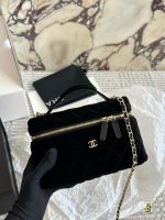 CHANEL 25C LP vanity  size : 19x 12 cm - Image 4