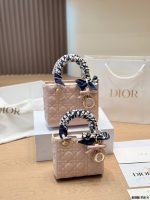 DIOR LADY DIOR SIZE :  20X 17cm ,  17 X 15cm - Image 3