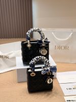 DIOR LADY DIOR SIZE :  20X 17cm ,  17 X 15cm