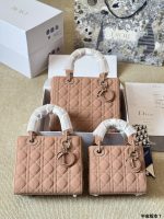 DIOR LADY DIOR SIZE :  17/20/32 CM