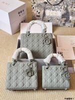DIOR LADY DIOR SIZE :  17/20/32 CM