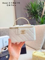 CHANEL VANITY SIZE : 19 CM - Image 2