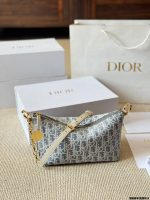 DIOR Diorstar Hobo SIZE : 20  X 15 CM - Image 2