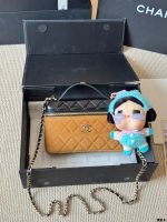 CHANEL 25C LP vanity  size : 19x 12 cm