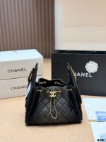 CHANEL 25 BAG SIZE : 22CM / 26CM - Image 5
